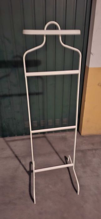Cavalete individual Quarto Branco (IKEA)