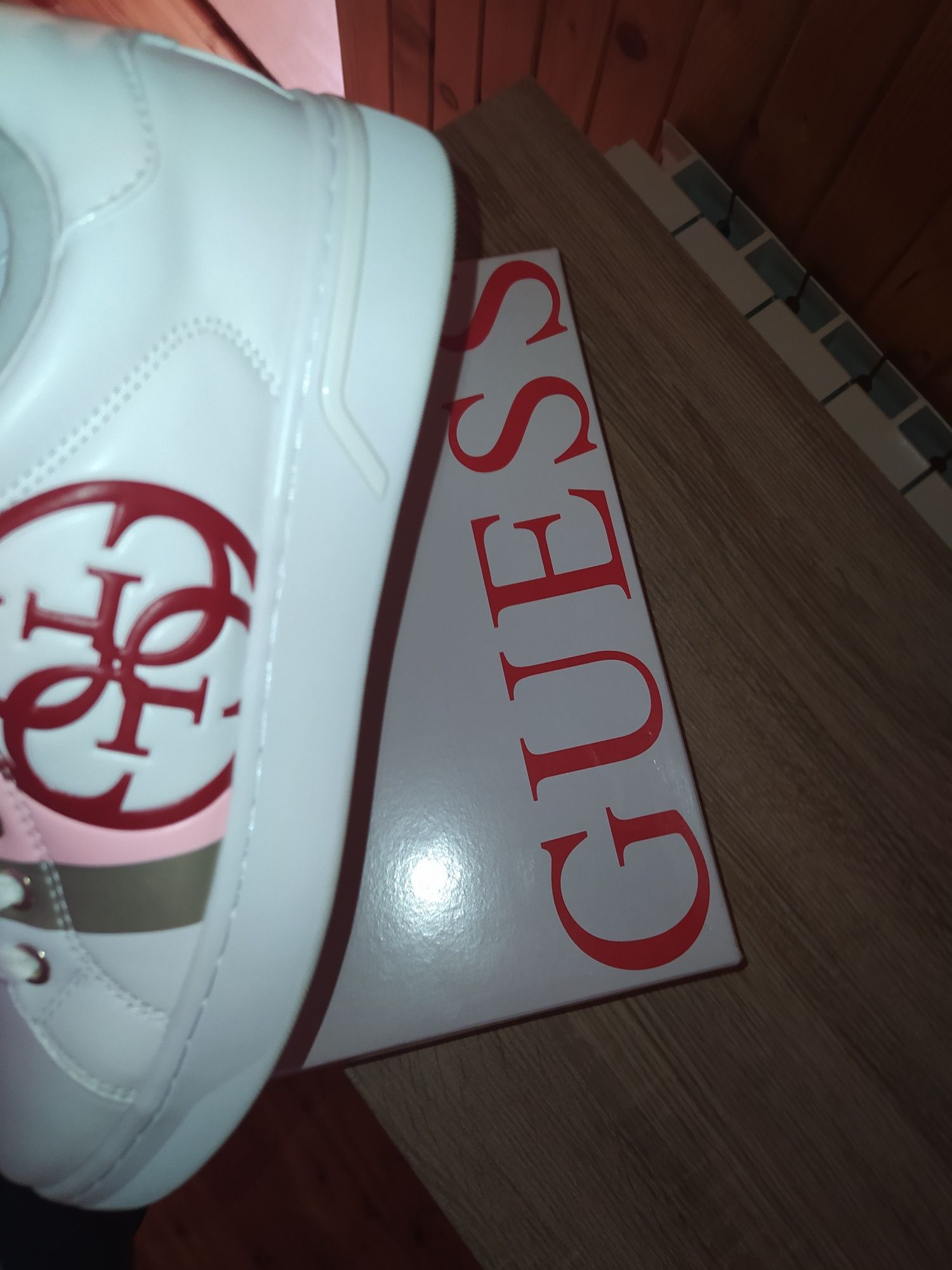 Buty,sneakersy guess r. 38