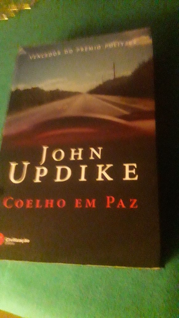 Livro Coelho  em Paz