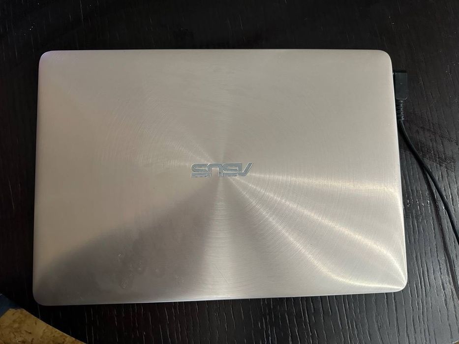 Продам Ноутбук ASUS Zenbook UX330UA