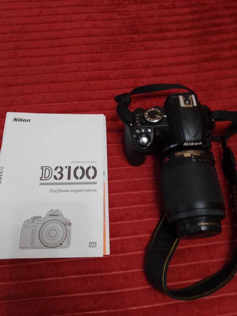 Продам Nikon D3100 с двумя объективами и вспышкой