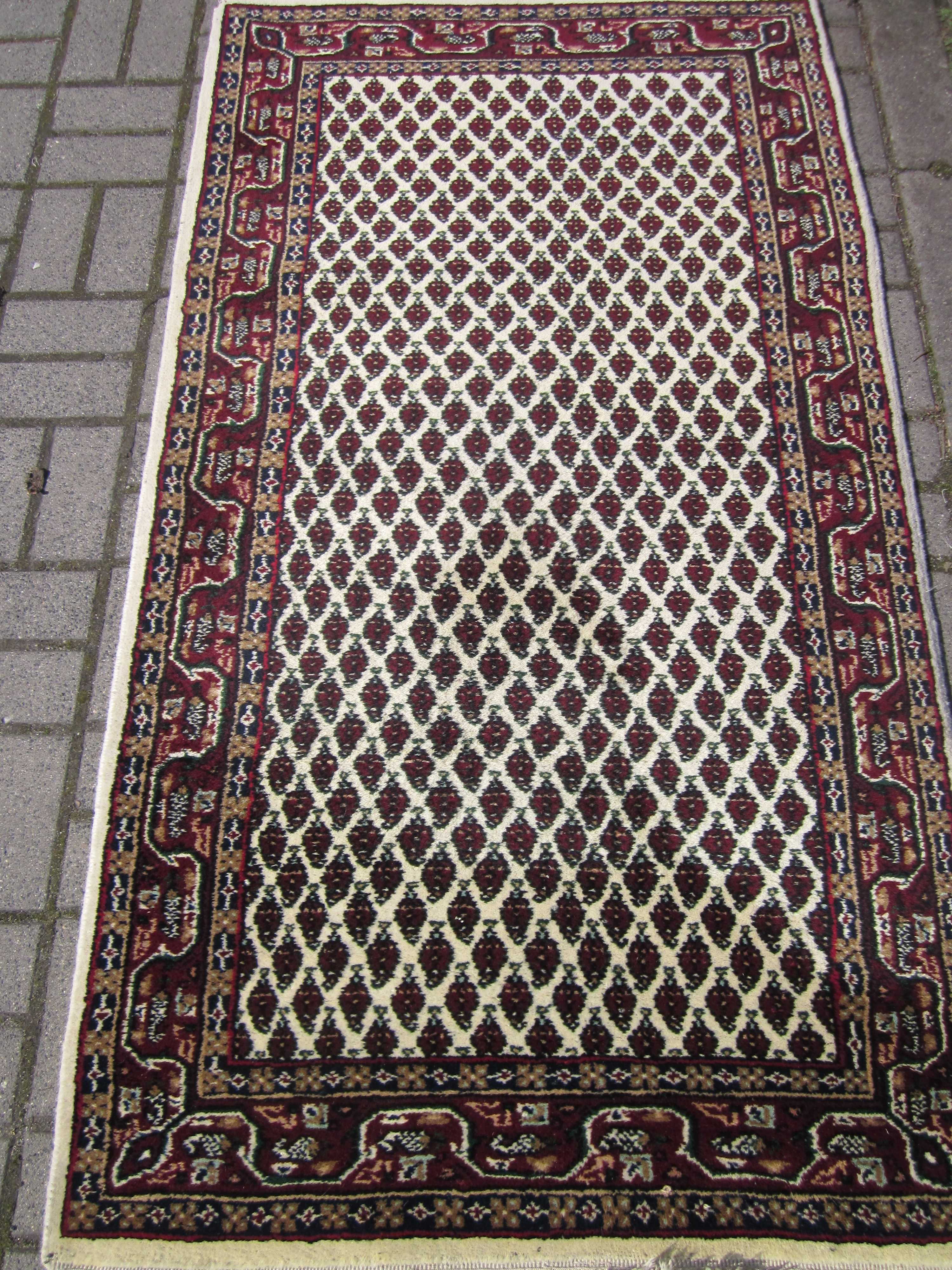 dywan orientalny wełniany ręcznie tkany WyCZyszCZonY