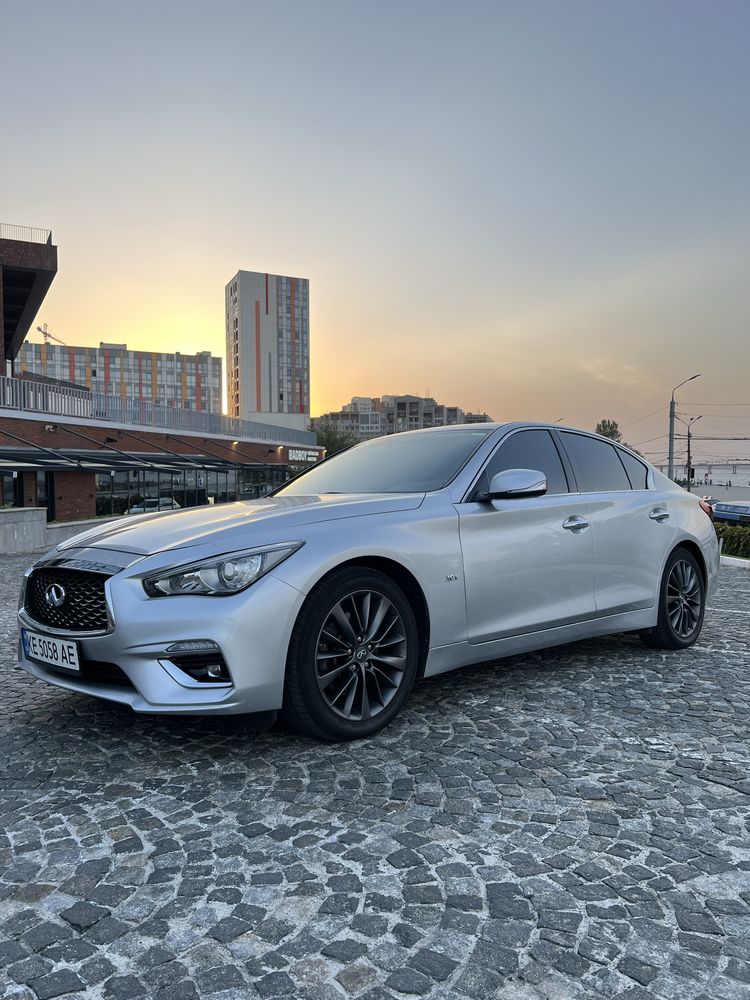 Продам свой автомобиль Infiniti q50