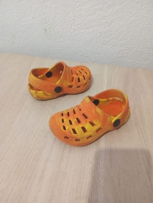 Crocs Panda Tamanho 22/23