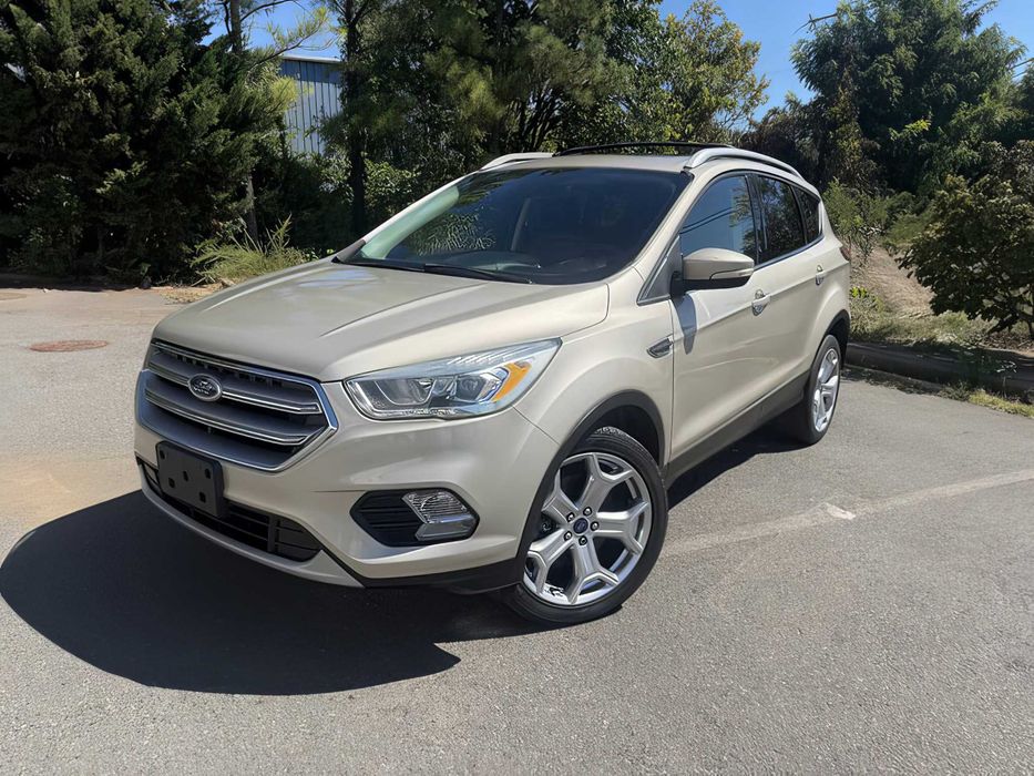 Ford Escape Titanium      2017
