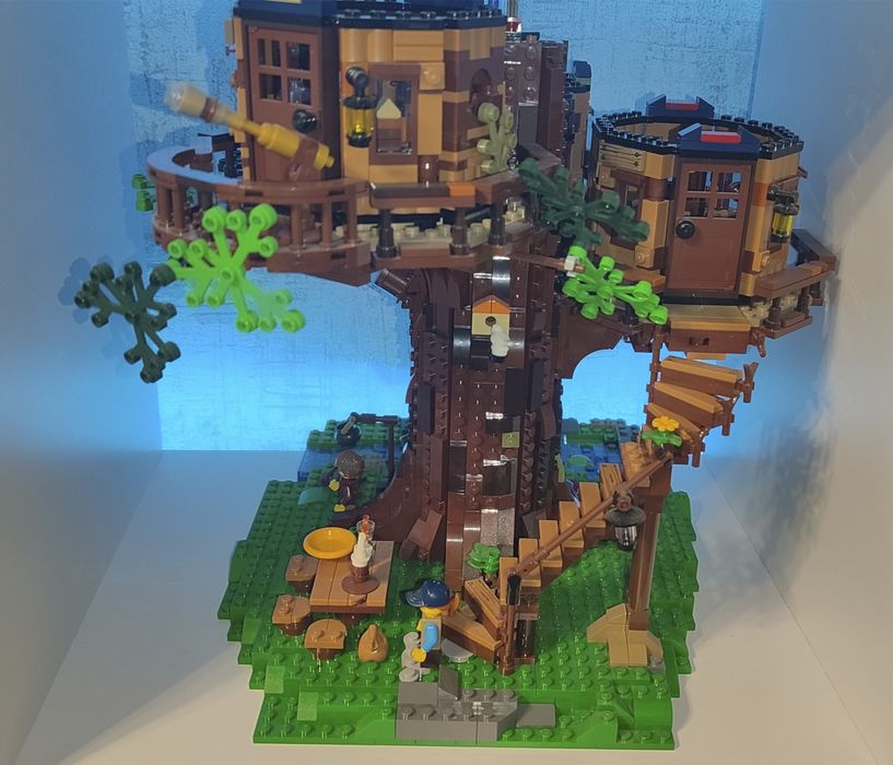 Конструктор LEGO Ideas Будинок на дереві 21318