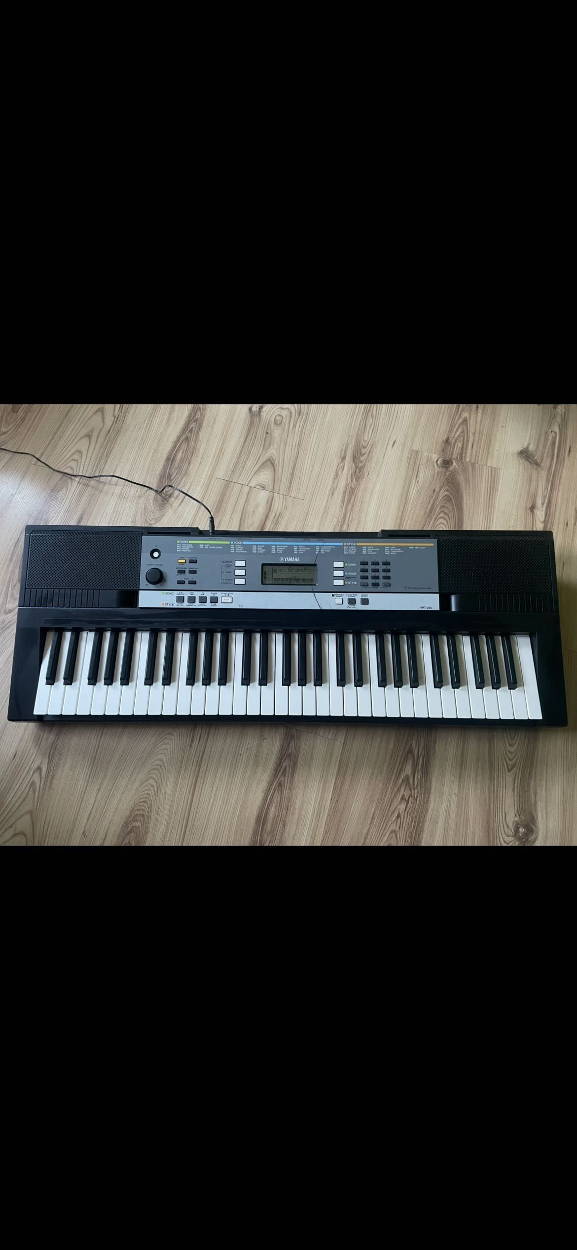 Yamaha YPT-240 Keyboard