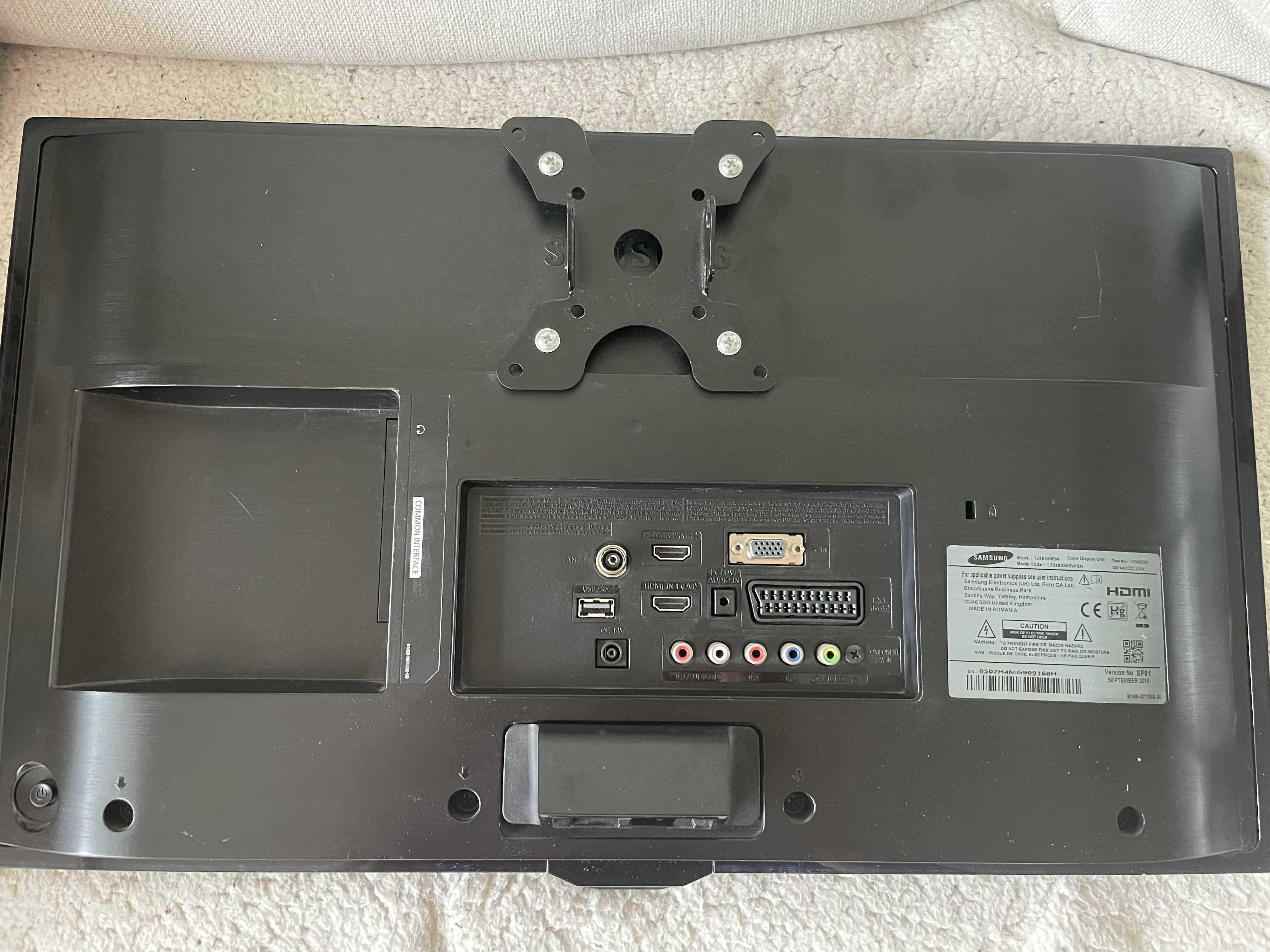 Monitor SAMSUNG T24E390EW