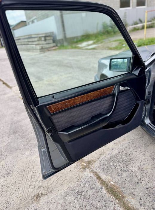 Mercedes W 124 2.5 D E-class