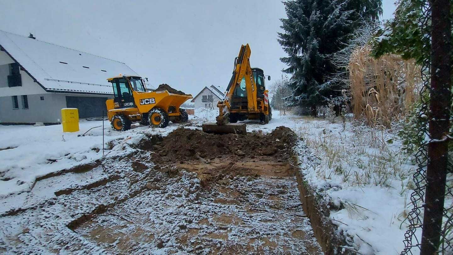 Roboty ziemne usługi koparką skarpowanie wyburzenia drogi Kraków