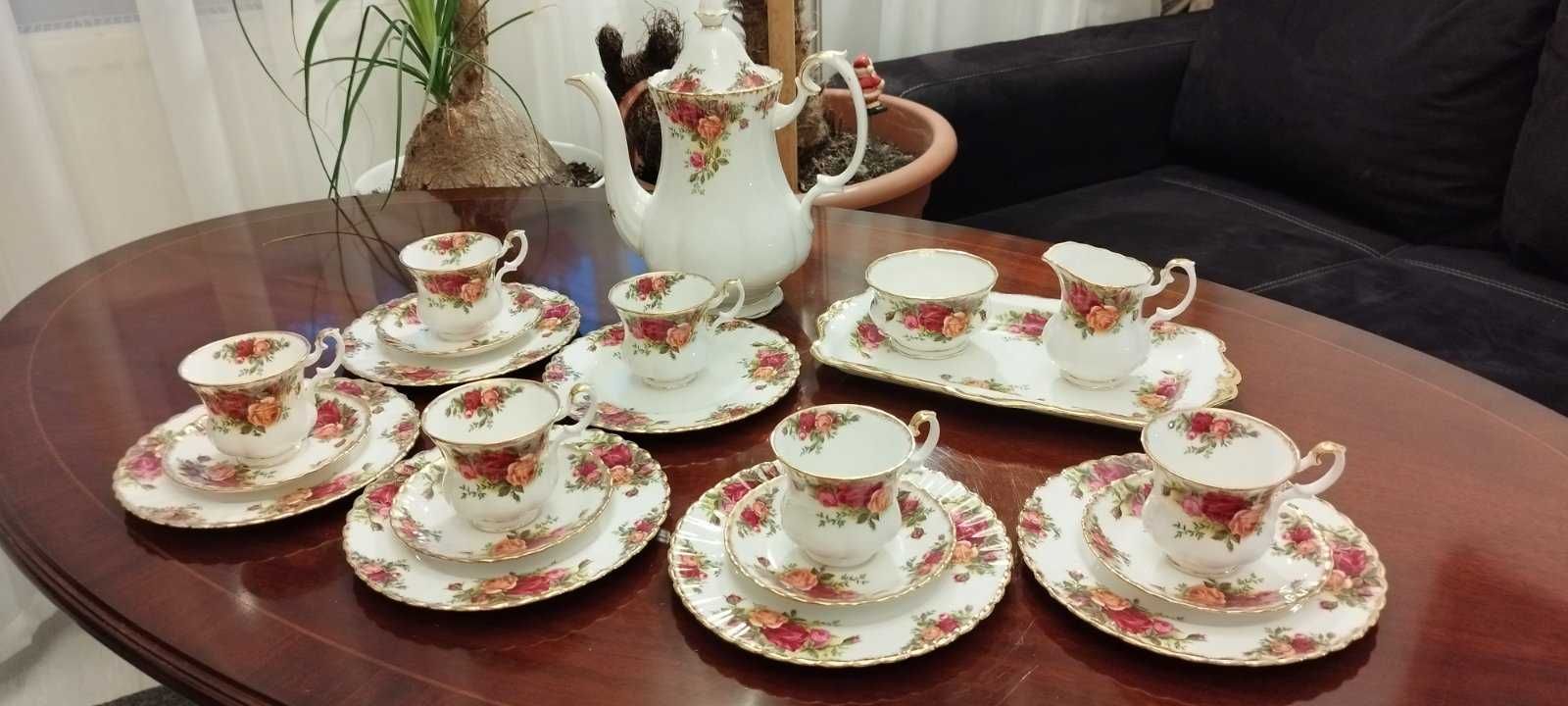 Шикарный английский чайный сервиз"Old Country Roses "Royal Albert