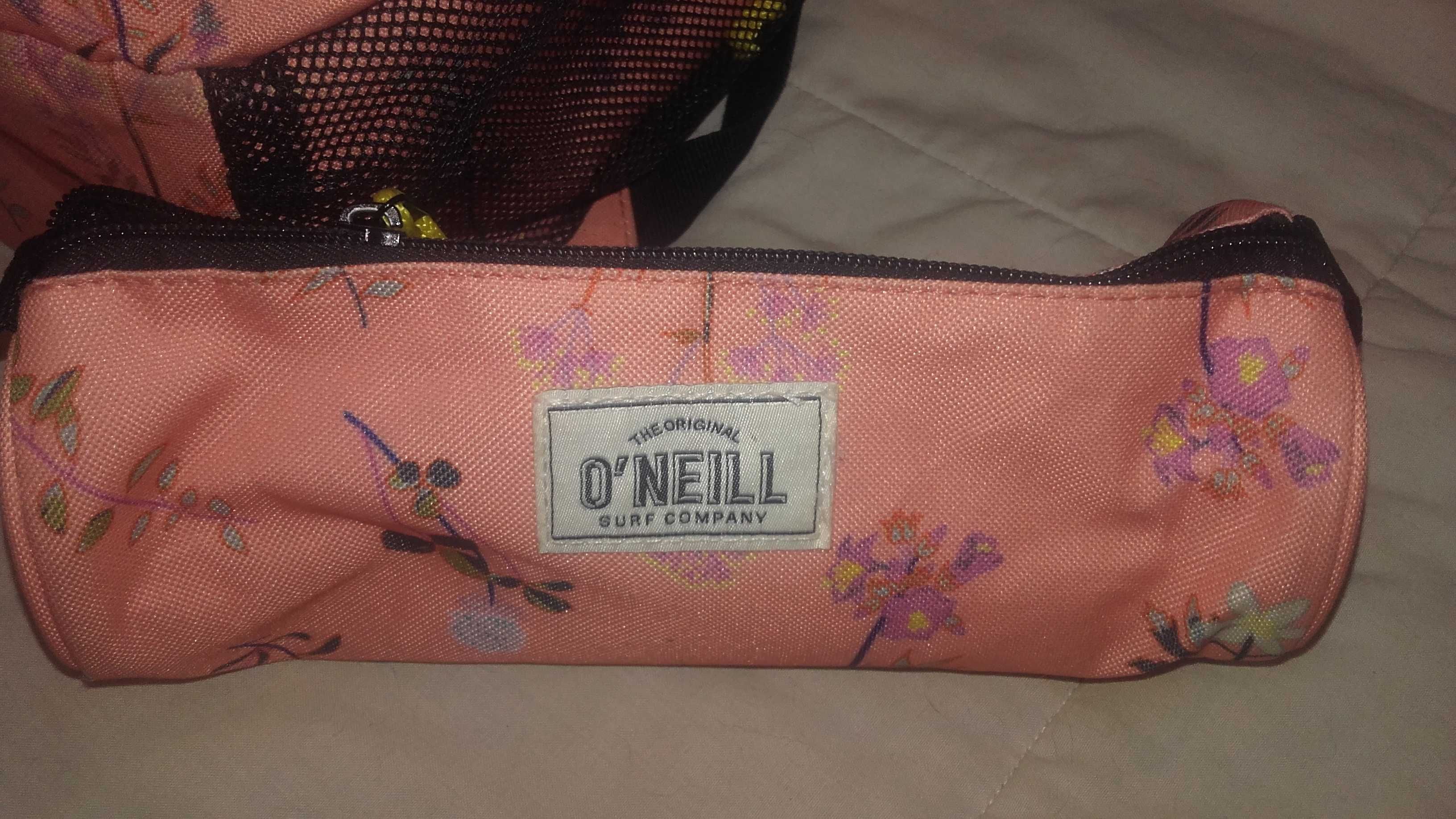 Mochila escolar O'neill ( + estojo)