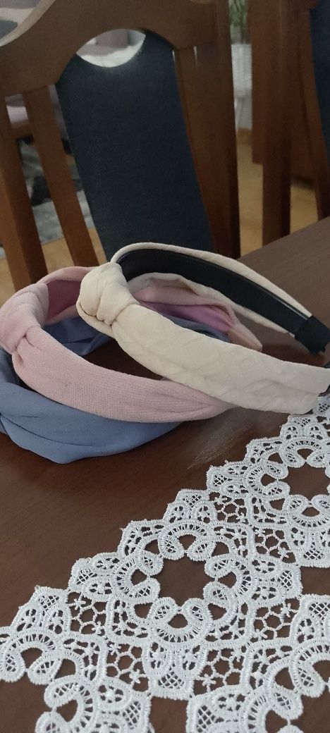 Opaski na włosy kolorowe