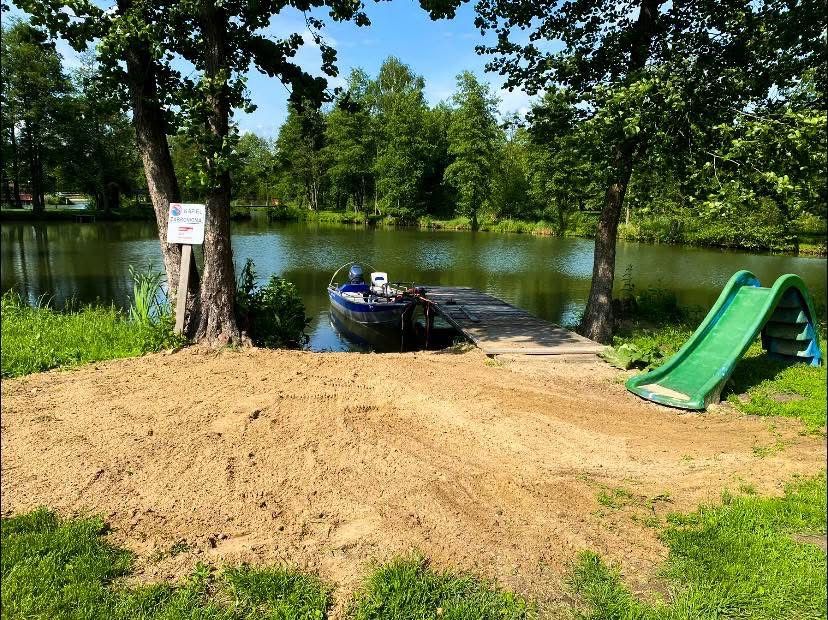 Dom 11 osobowy z prywatnym jeziorem,łowisko,jacuzzi,Boże Ciało