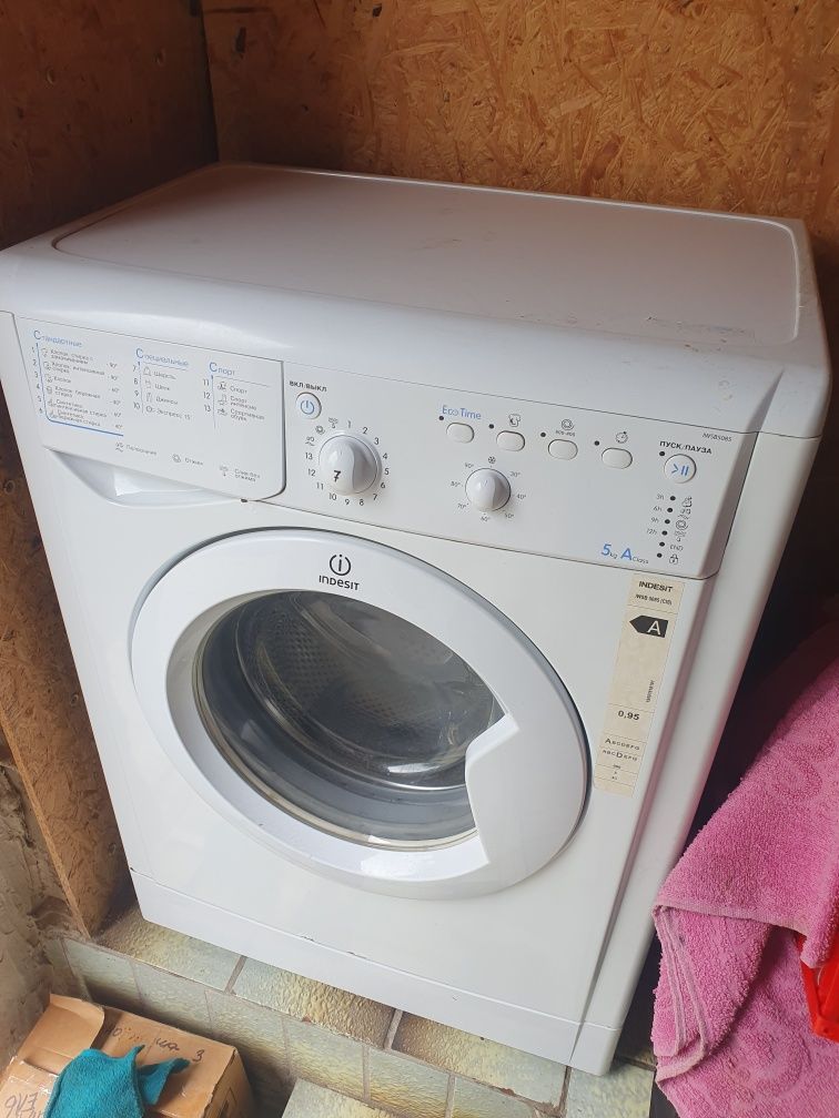 Пральна машина INDESIT на 5kg 800об/м