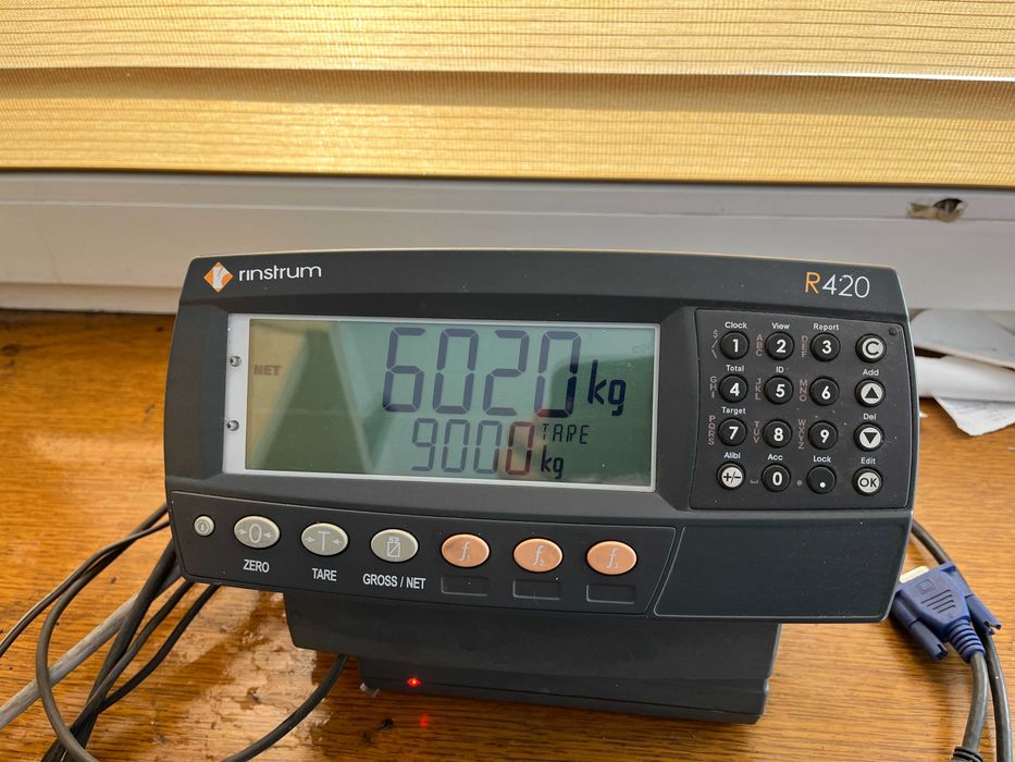 Węgiel kostka wysokokaloryczna, znikoma ilość popiołu; Luz/ worki 25kg