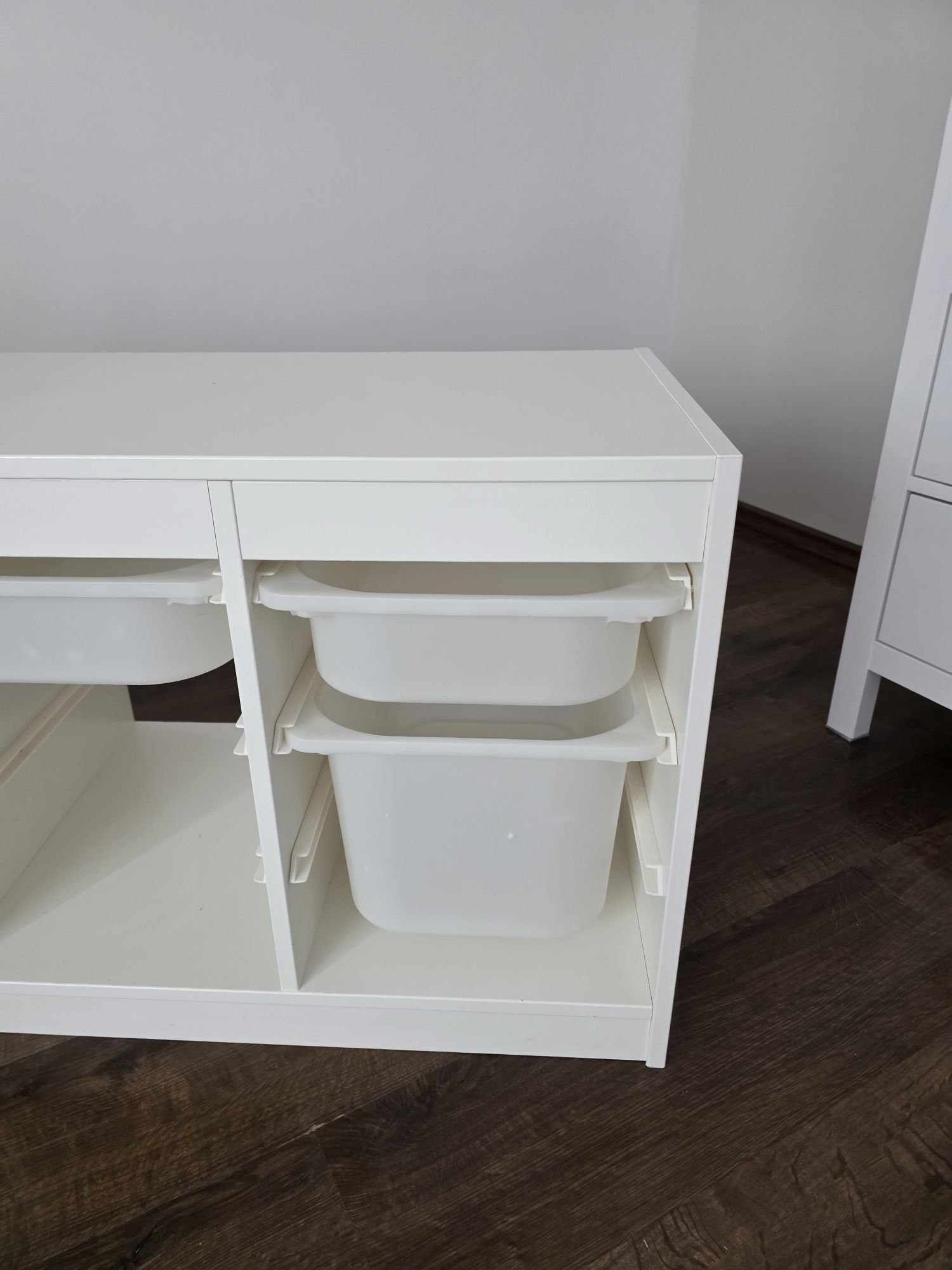 Półka z pojemnikami na zabawki Ikea Torfast