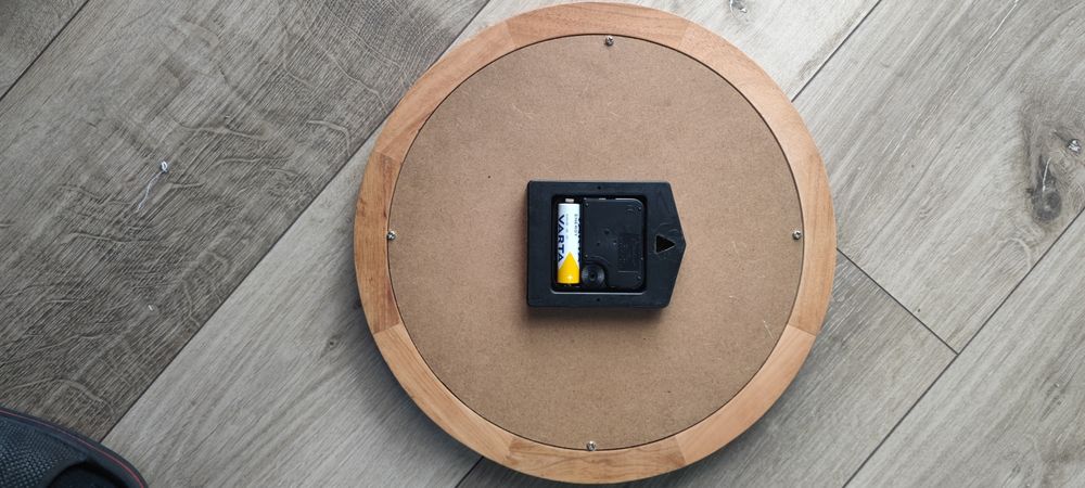 Zegar ścienny drewniany