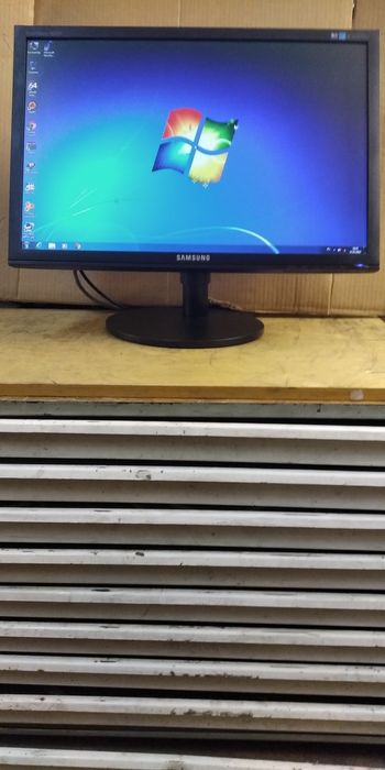 Монитор НР LA 2006x LA2002x Samsung 2240