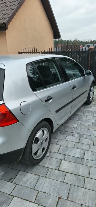 Golf 5 2003 rok 1.6 benzyna