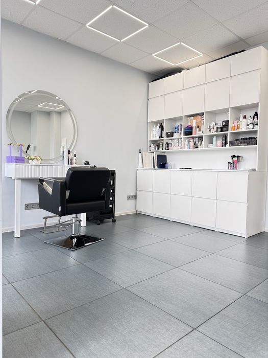 Аренда парикмахерского кресла / Оренда перукарського крісла. Є генірат