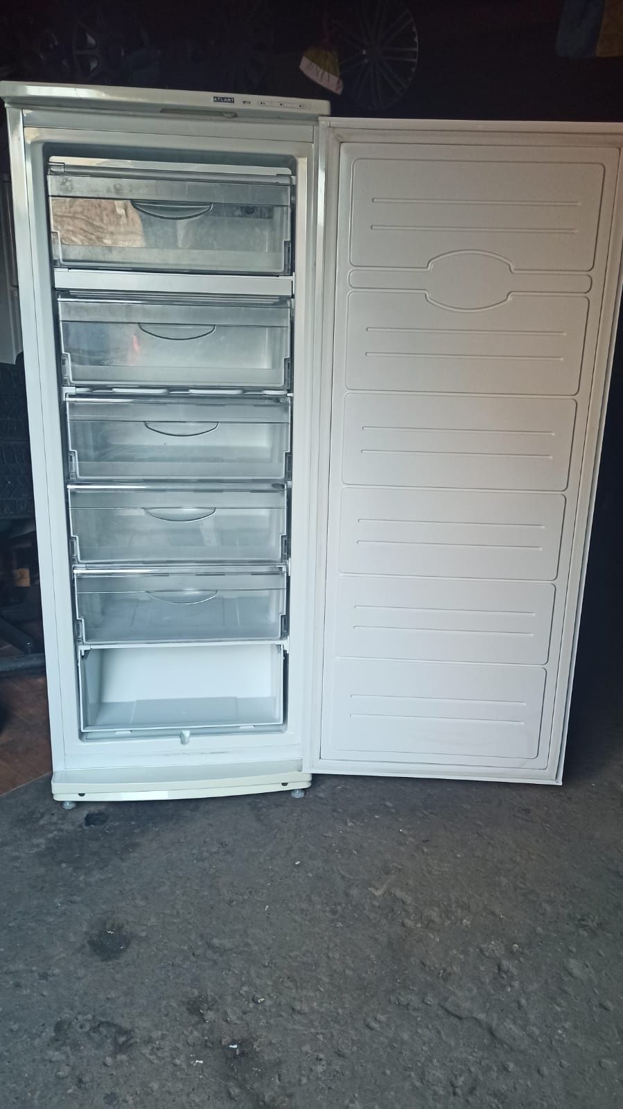 Продам морозильну камеру