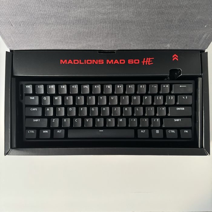 Klawiatura gamingowa MAD 60HE RGB