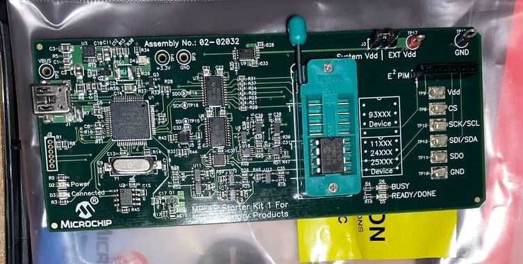 Стартовий набір Microchip Starter Kit for Serial Memory (DV243003)