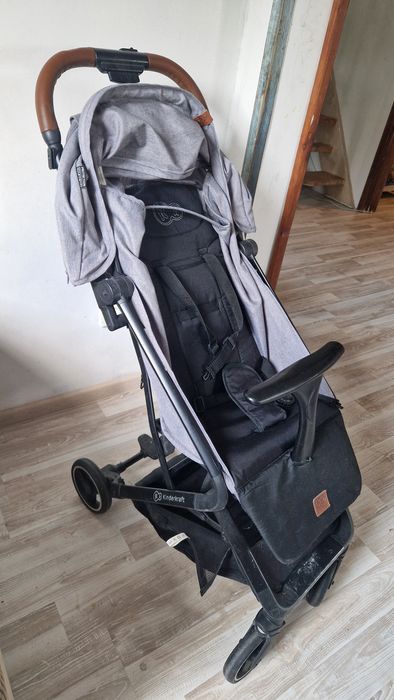 Kinderkraft NUBI wózek spacerówka