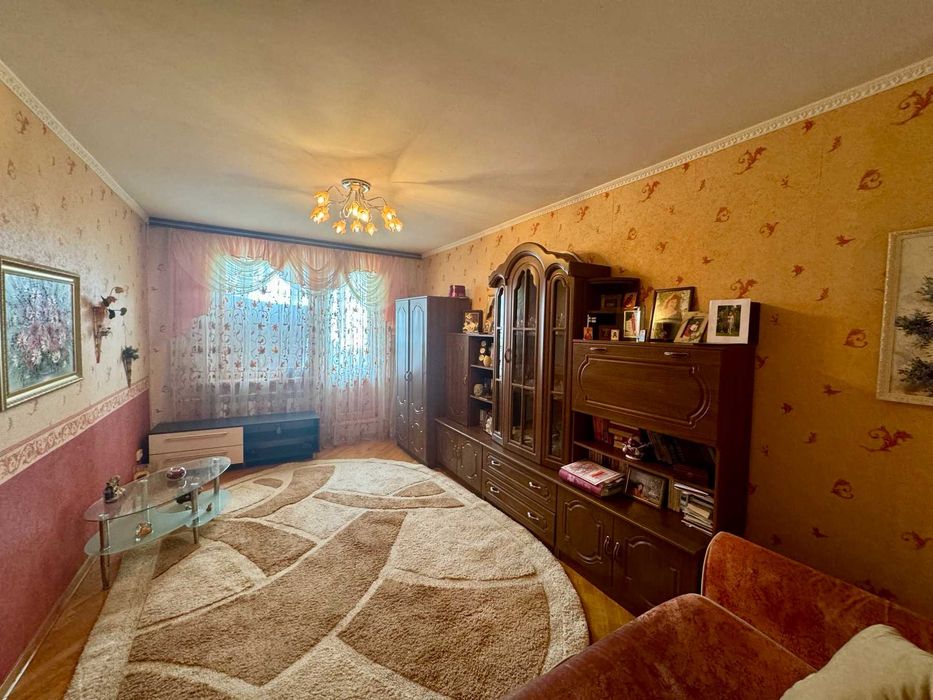 Продам недорого отличную 3х ком.квартиру в шикарном районе, Алексеевка