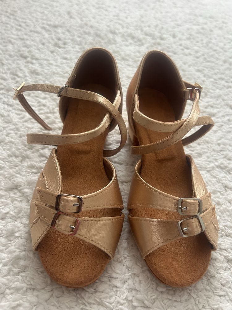 Buty do tańca taneczne latino 33 21cm  beżowe cieliste z regulacją