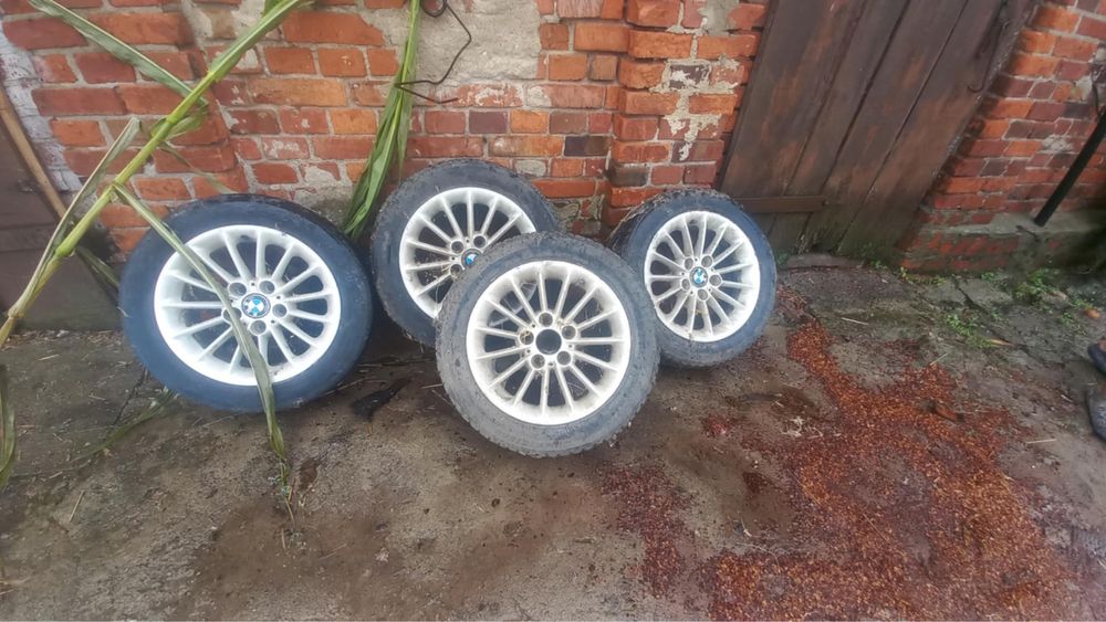 Sprzedam opony do BMW.
