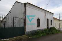 Moradia para remodelação em Alqueidão, Figueira da Foz