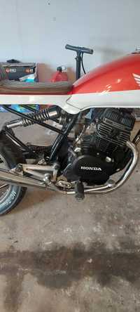 Honda costum 125