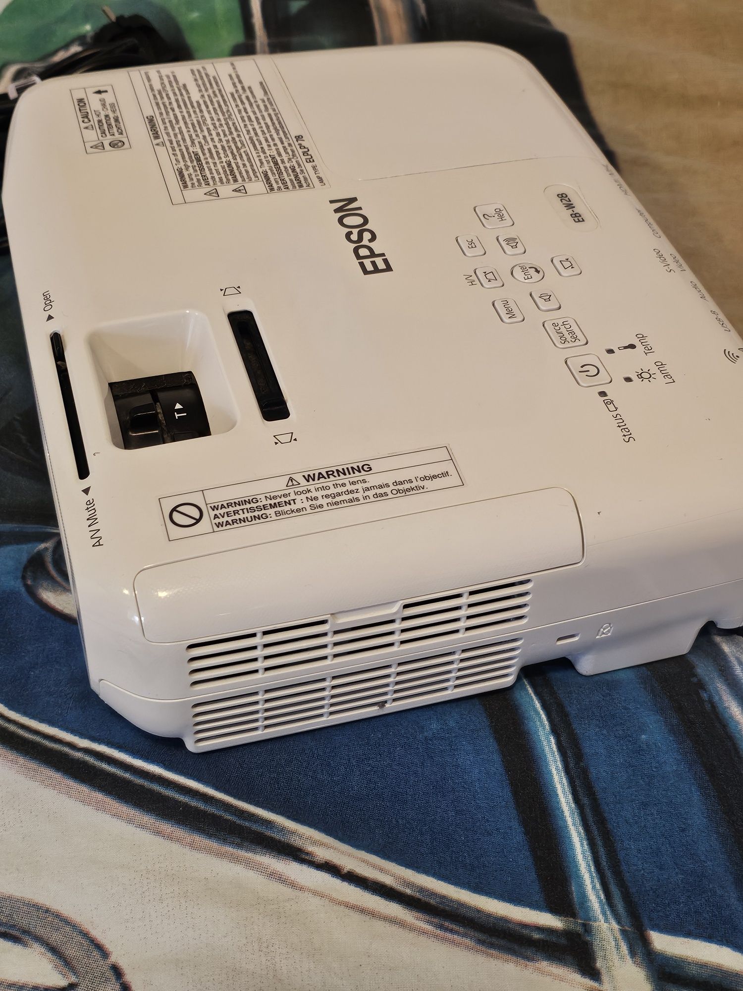 Epson eb-w28 Проектор