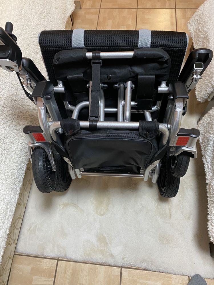 Nowy elektryczny wózek inwalidzki