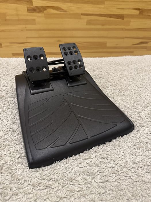 Хороший стан. Ігрове кермо Logitech Driving Force GT