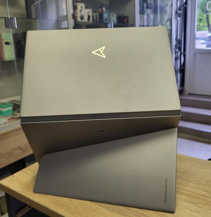 Портативний монітор ASUS ZenScreen Fold OLED MQ17QH 17,3" QHD Новий!