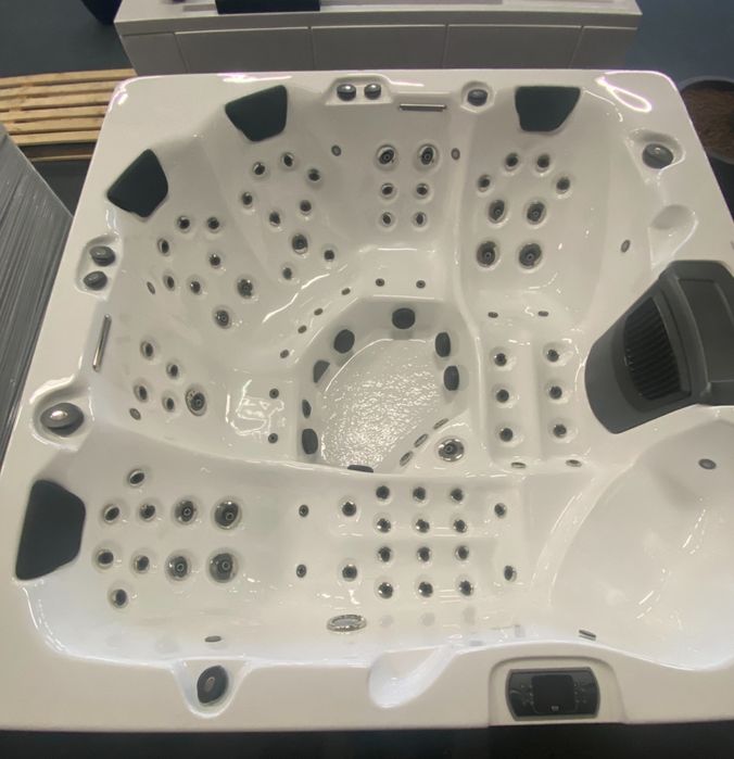 Jacuzzi Premium SVENSKA PRO Floden – Luksus w Promocji Zima 2026