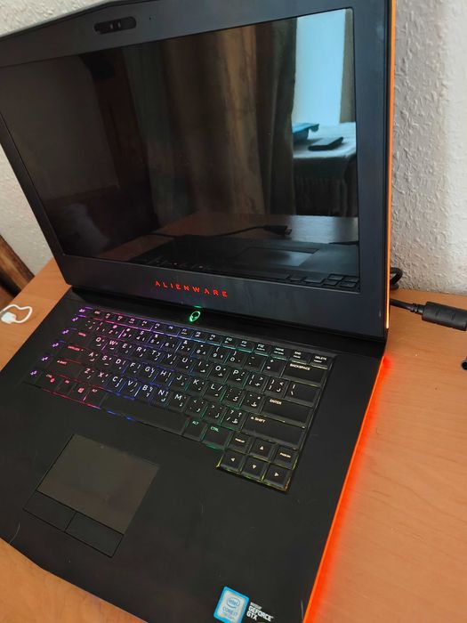 Dell Alienware 15 R3- i7-7700HQ/GTX1070 під ремонт