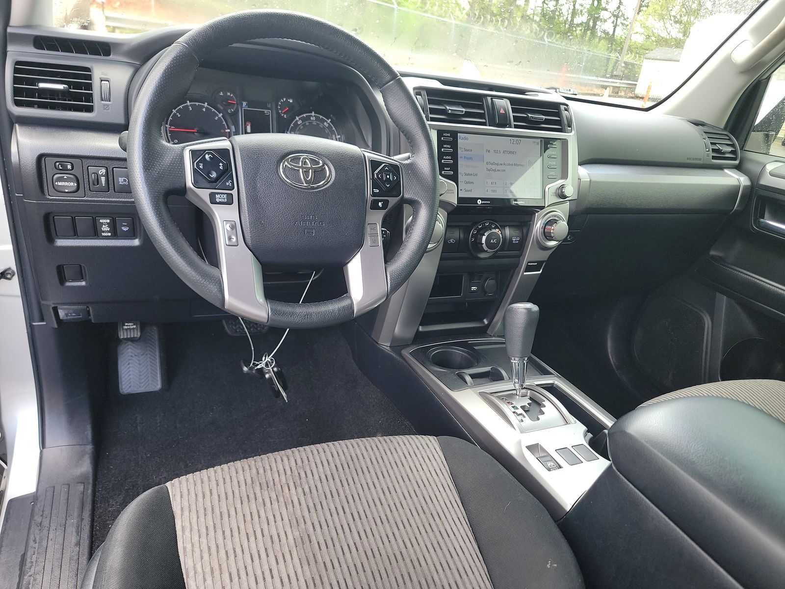 Toyota 4Runner SR5 2021