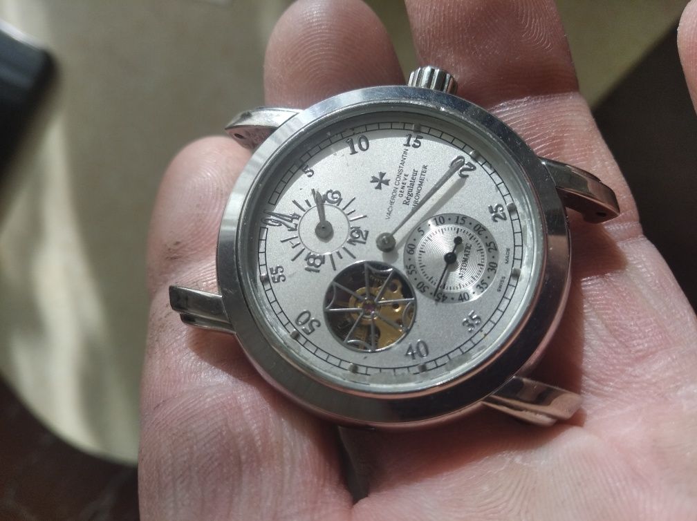 Часы Vacheron Constantine.