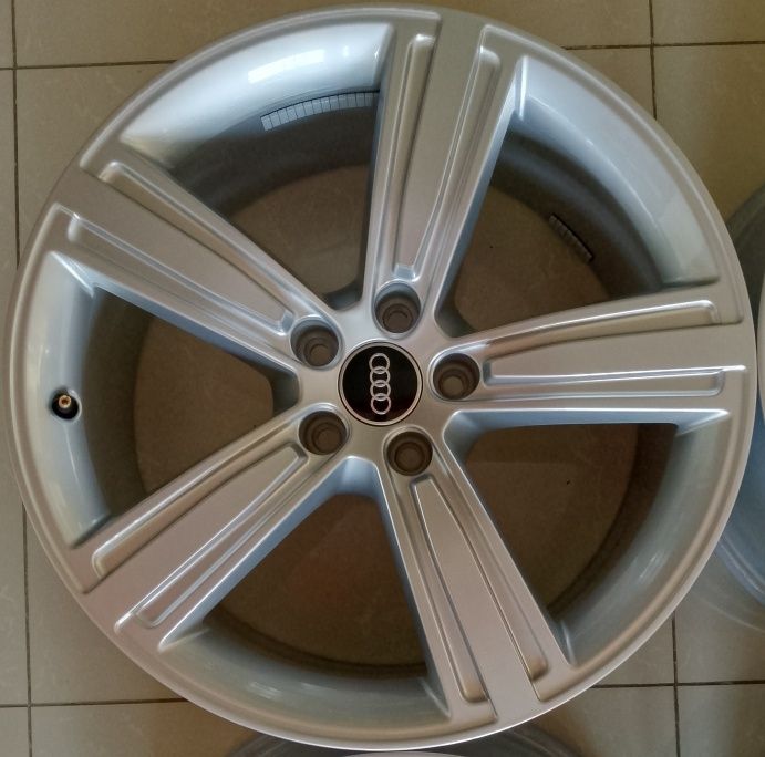 Диски оригінал R19/5/112 Audi A3 A4 A6 Q3 Q5 Q7 4N0 601 025 J