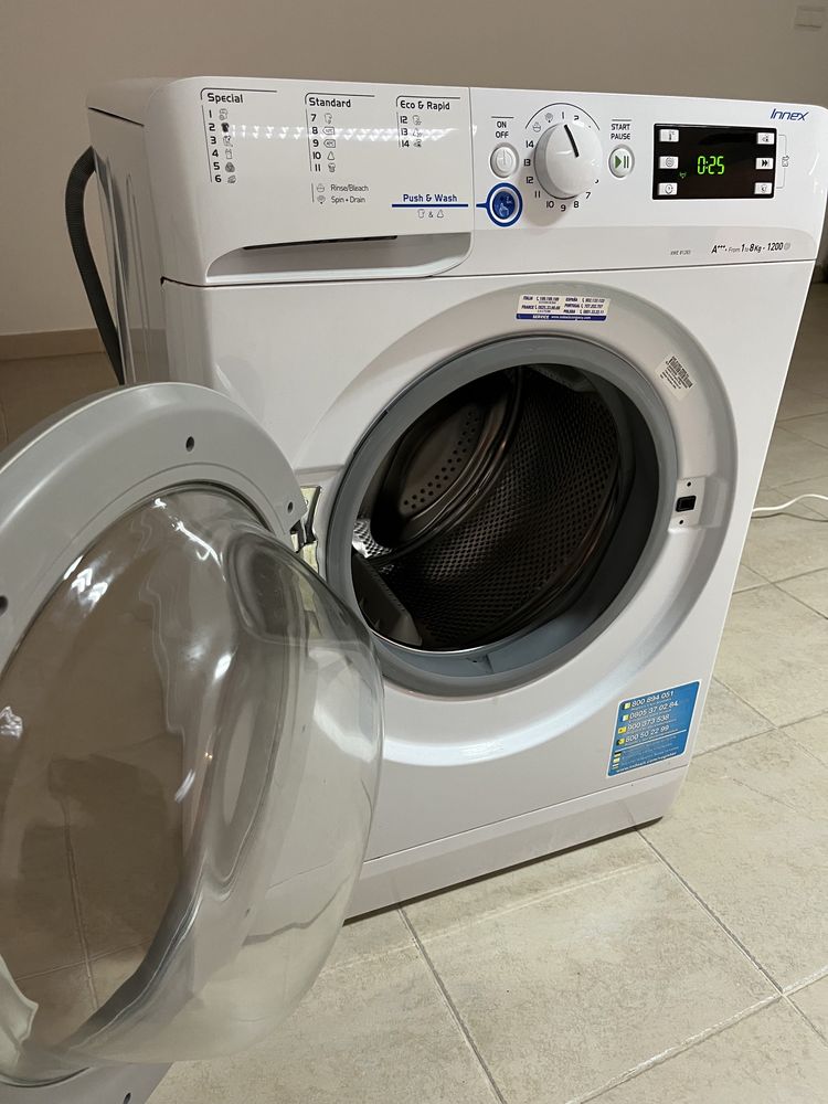 Maquina lava roupa INDESIT XWE 81283 *AVARIADO