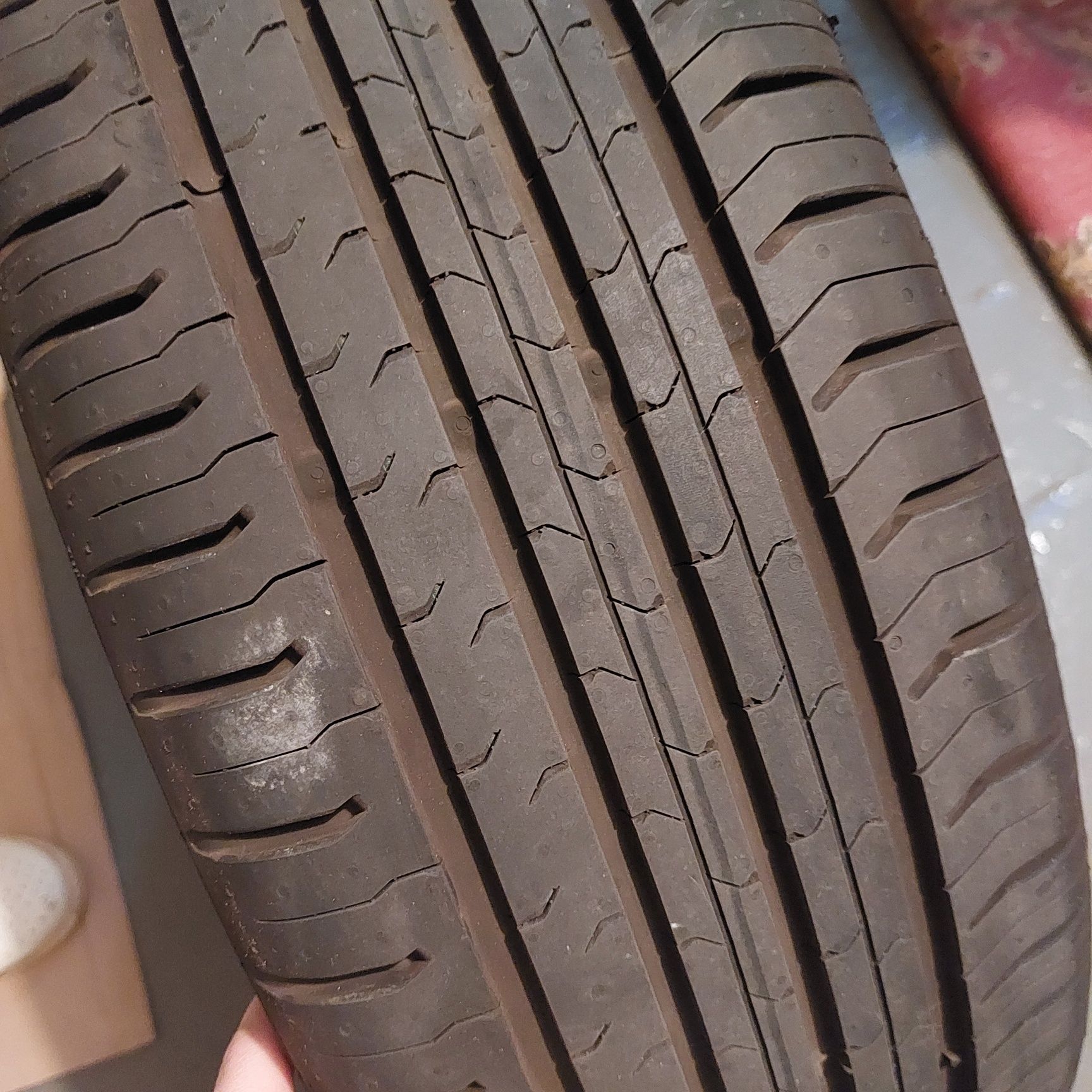 Opony letnie Continental 215/60 R 17-H