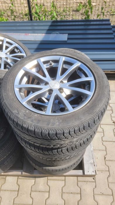 Oryginalne, piękne,mało spotykane felgi TORA z oponami fulda 205/55R16