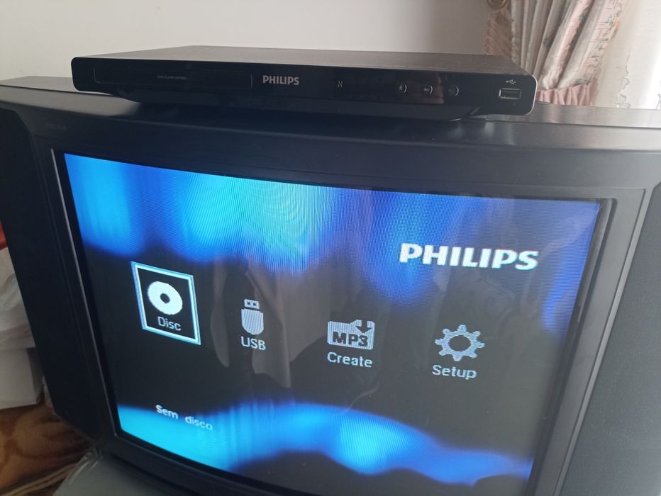 DVD Philips com comando