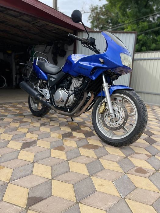 Продам Хонда СВ500s