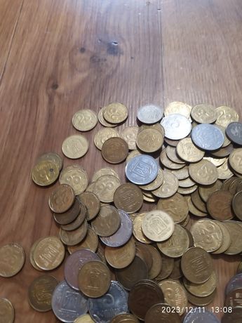Продам монети України