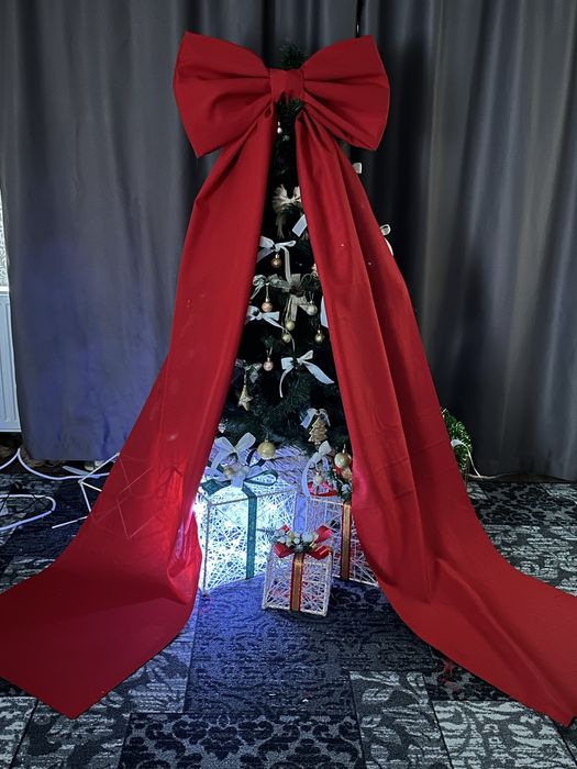 Большие цветы , банты на елку - Трендовый новогодний декор  2026